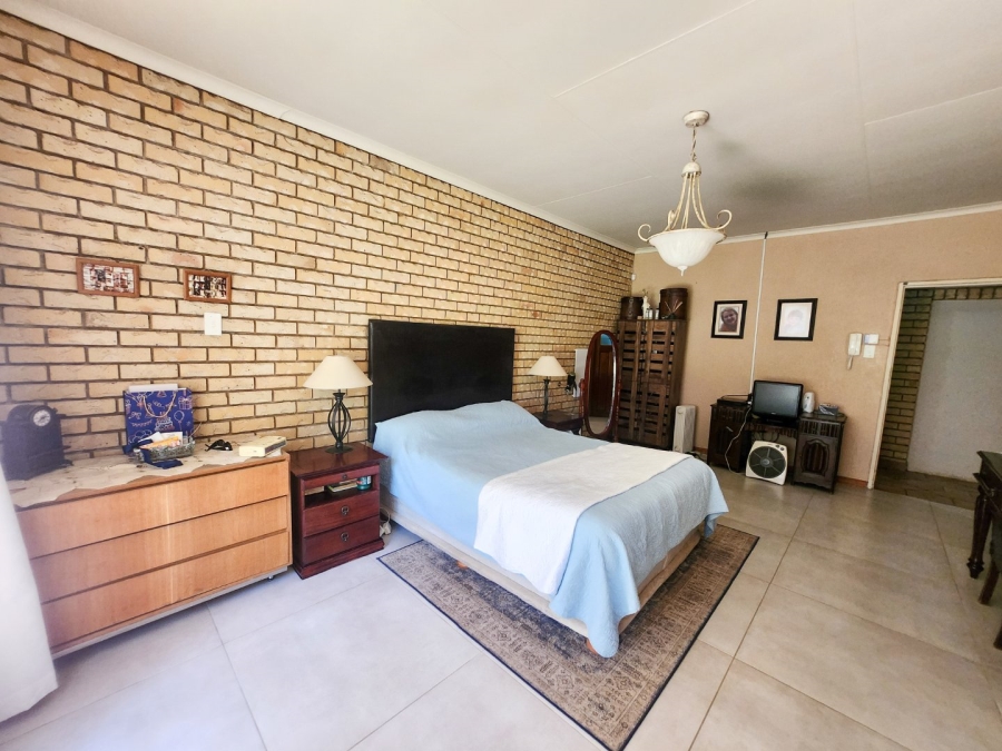 4 Bedroom Property for Sale in Flamwood North West